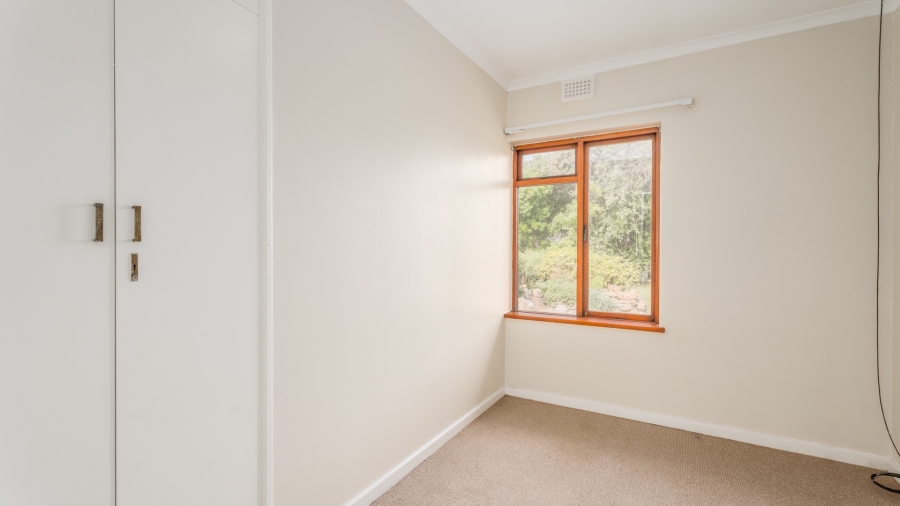 5 Bedroom Property for Sale in Zeekoevlei Western Cape
